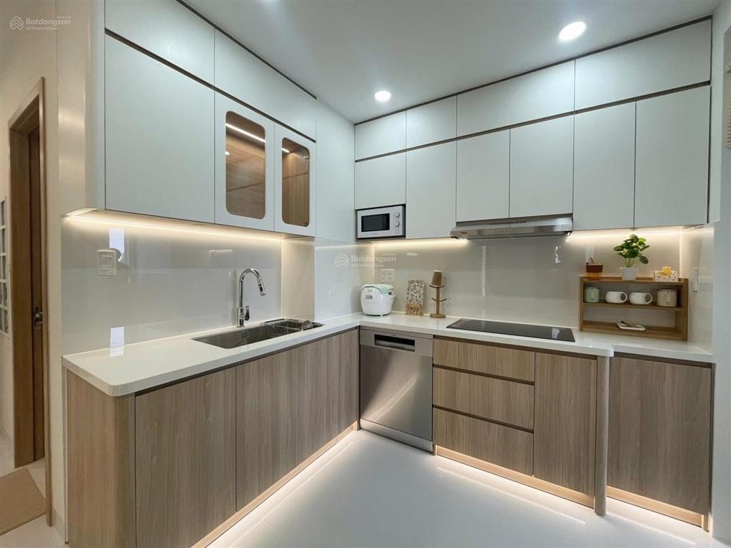 Bán gấp căn hộ sky garden 3, 6,6 tỷ, 71,52m2, 3pn, 2wc, đầy đủ nội thất
