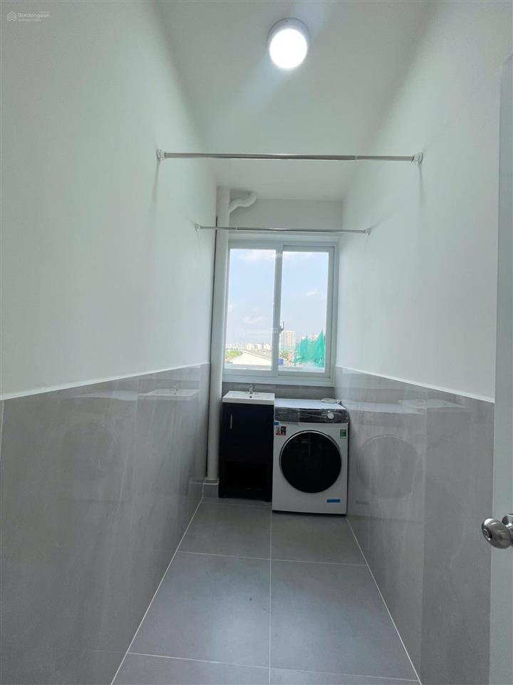 Bán gấp căn hộ sky garden 3, 6,6 tỷ, 71,52m2, 3pn, 2wc, đầy đủ nội thất