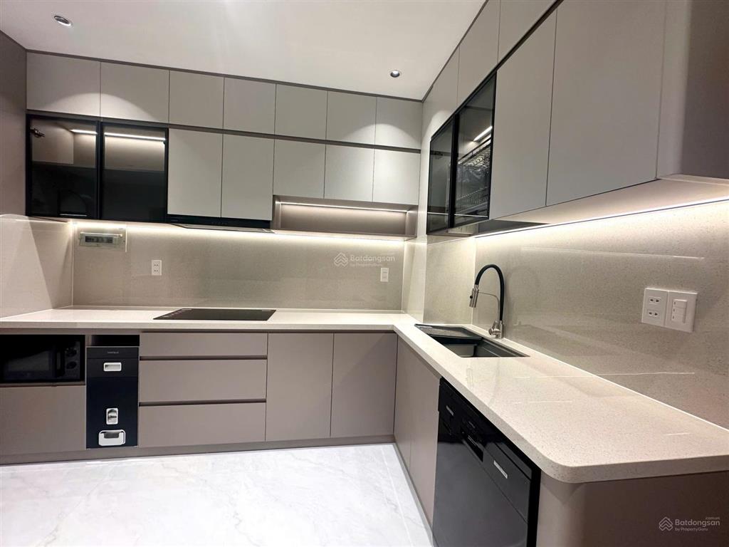 Bán cc sky garden ii, 5,65 tỷ, 71,4m2, 2pn, 1wc, p. tân phong, q7, hcm siêu hot