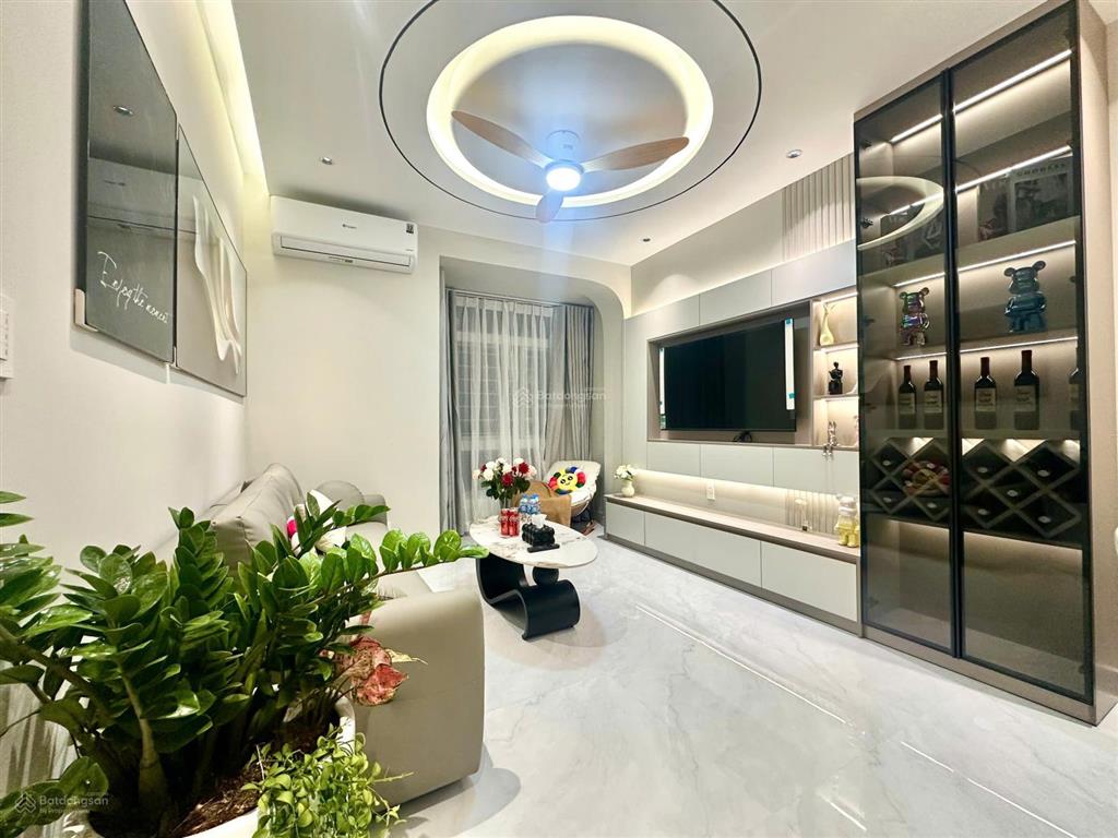Bán cc sky garden ii, 5,65 tỷ, 71,4m2, 2pn, 1wc, p. tân phong, q7, hcm siêu hot