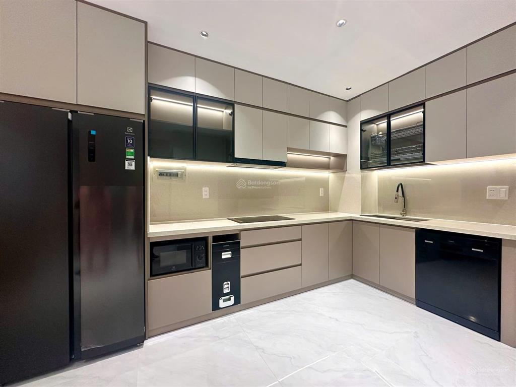 Bán cc sky garden ii, 5,65 tỷ, 71,4m2, 2pn, 1wc, p. tân phong, q7, hcm siêu hot