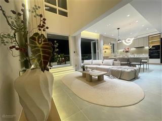 Bán căn hộ penthouse sky garden 3  phú mỹ hưng. nội thất cao cấp. giá 18,5 tỷ