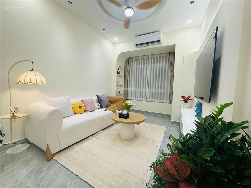 Chính chủ bán căn hộ sky garden 1  phú mỹ hưng. full nội thất mới 100%. giá 6,85 tỷ