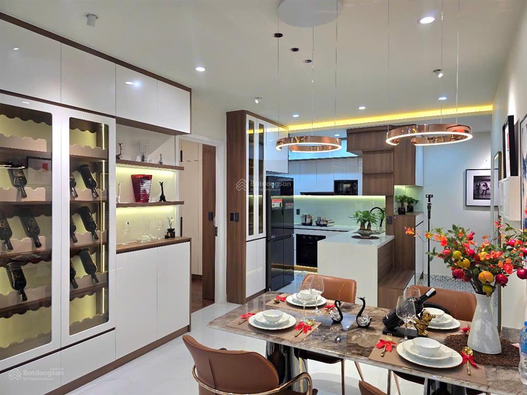 Căn góc sky garden 2 phú mỹ hưng, 3 phòng ngủ 2 toilet. giá 6,99 tỷ.