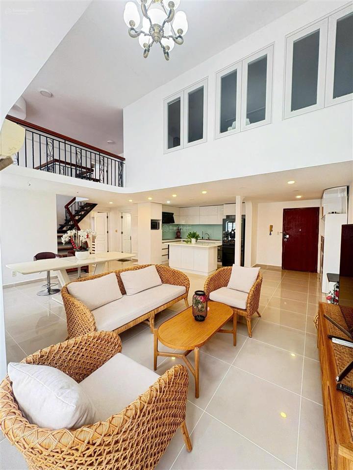 Bán căn duplex sky garden 1  phú mỹ hưng, 160m2. giá chỉ 8,2 tỷ