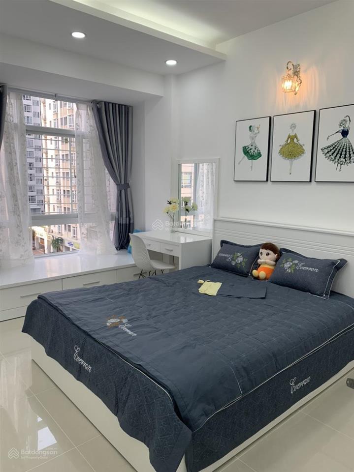 Bán căn 56,51m2 sky garden 3  lầu 6 view công viên. nhà đẹp giá 3,99 tỷ