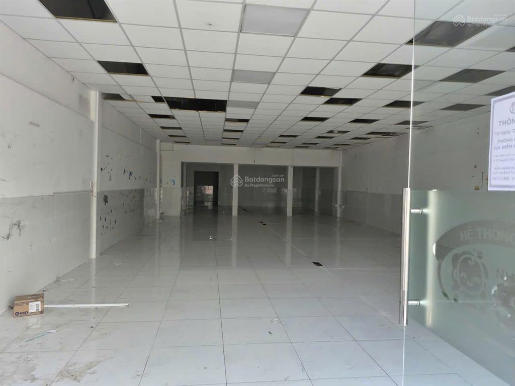 Cho thuê mặt tiền huỳnh tấn phát, 8x30m, trống như hình, 60tr/th.  0901 646 ***.