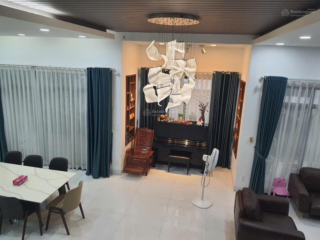 Cho thuê biệt thự nam phú, 288m2, giá 80tr/tháng, trần trọng cung quận 7.  0901 646 ***.