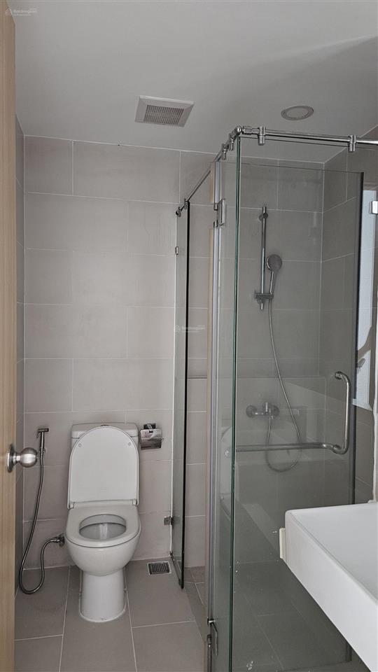 Cần bán gấp căn skyline 2pn2wc 66m2 tầng trung, nhà đầy đủ nội thất. giá 4,1 tỷ.  0901 646 ***