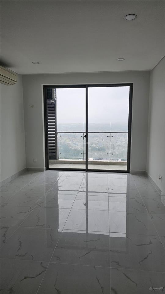 Cần bán gấp căn skyline 2pn2wc 66m2 tầng trung, nhà đầy đủ nội thất. giá 4,1 tỷ.  0901 646 ***