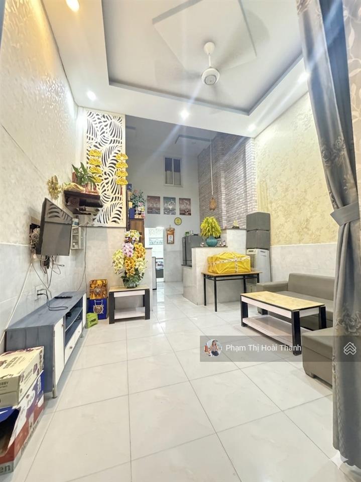 (4,7 tỷ) nhà ngon giá tốt hiệp phú. nhà 2 tầng  50m²  hẻm xe hơi nhỏ sau lưng vincom lê văn việt