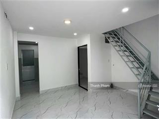 Hạ giá cực sâu, chỉ còn 2,99 tỷ nhà 2 tầng  26m2  ngang 3,9m nở hậu tài lộc  ngay sau ủy ban q9