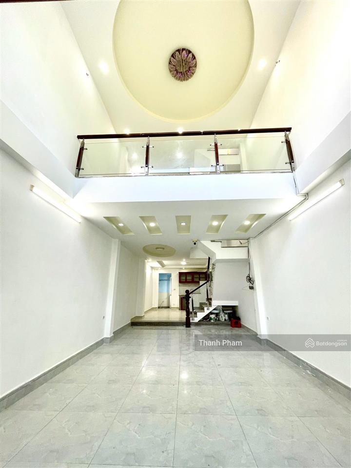 (8.5tr) cho thuê nhà 3 tầng hẻm xe hơi thông lã xuân oai, 63m2, 3pn, 3wc