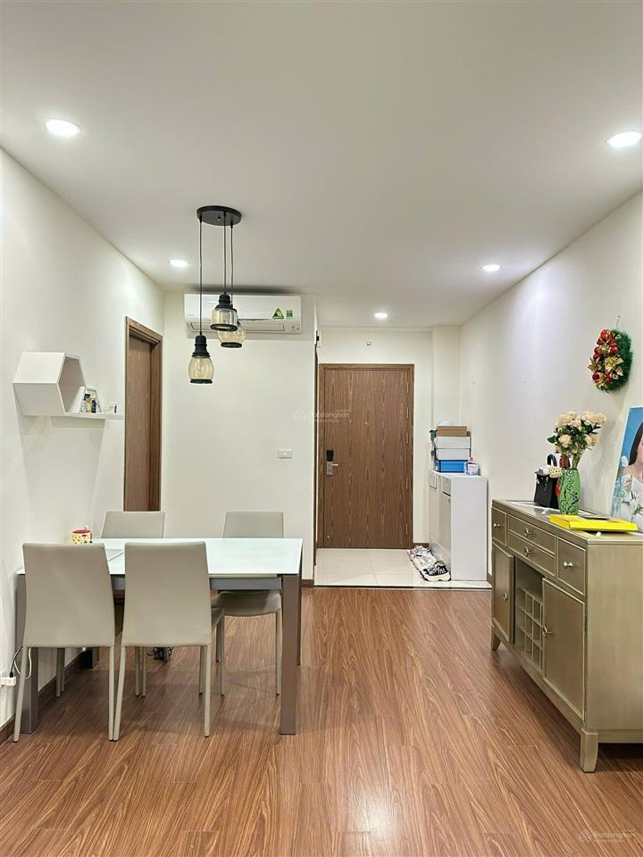 Cho thuê căn hộ eco green 75 m2 2 ngủ 2wc đủ đồ giá chỉ 12tr.  0382 560 ***
