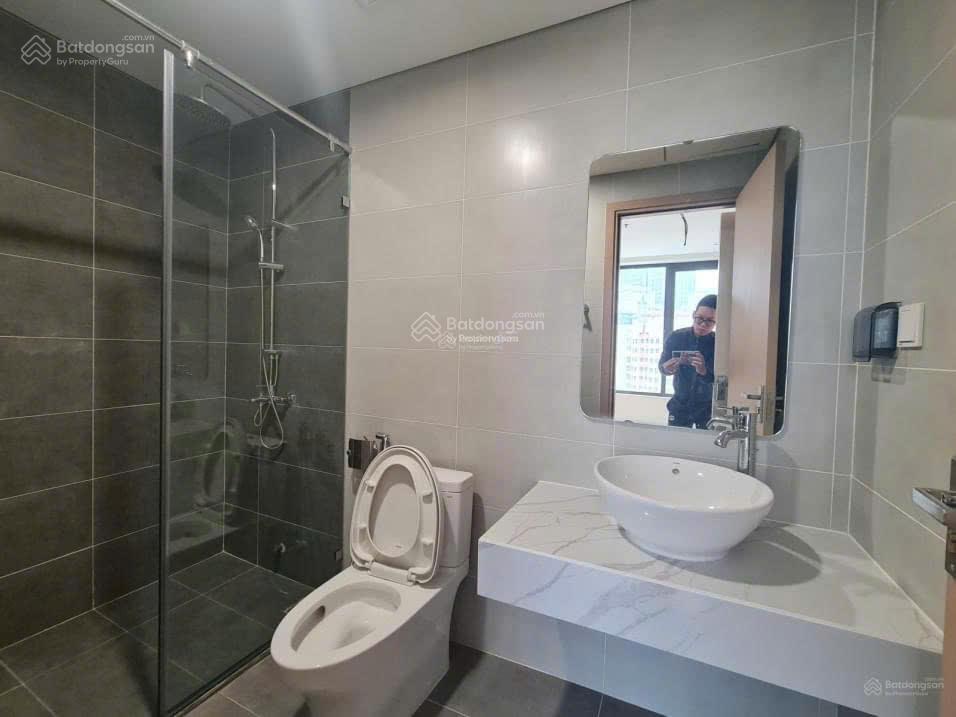Siêu rẻ! cho thuê căn hộ handi resco 70m2 2 ngủ 2wc cơ bản giá chỉ 12tr.  em thuận 0382 560 ***