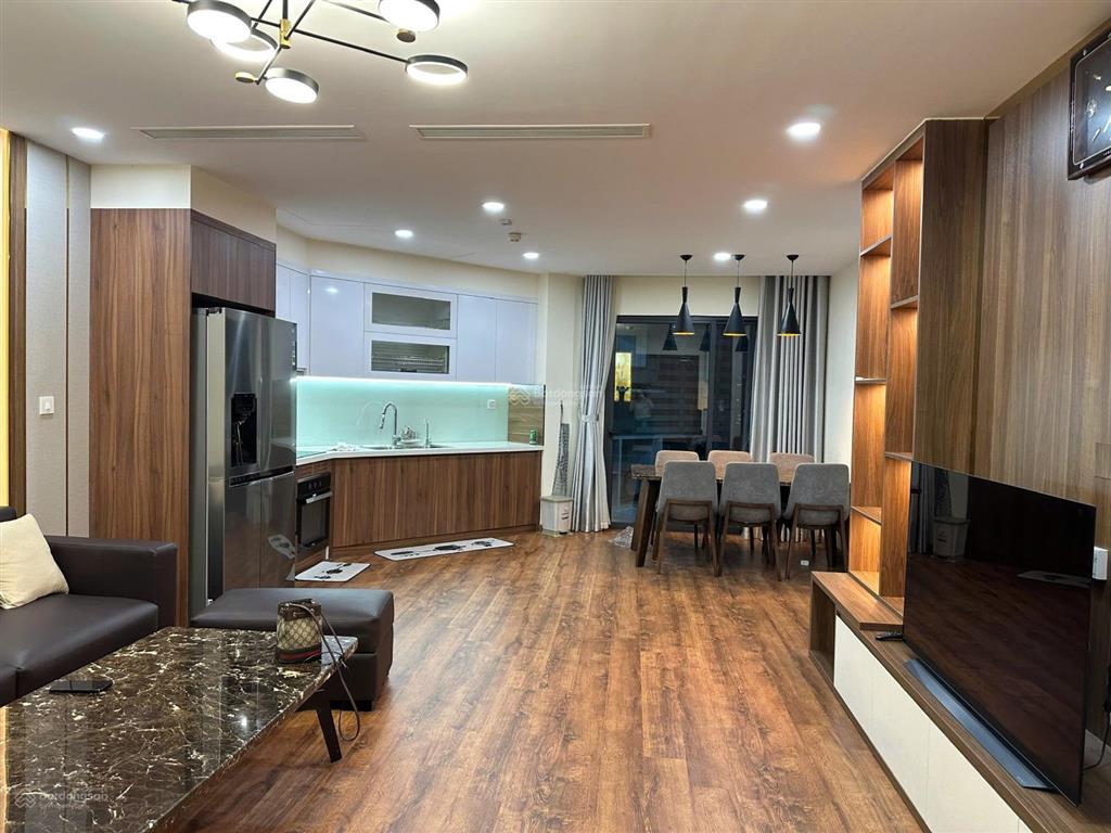 Siêu hot! cho thuê căn hộ tại golden park 2 ngủ 2wc đủ đồ giá 18tr.