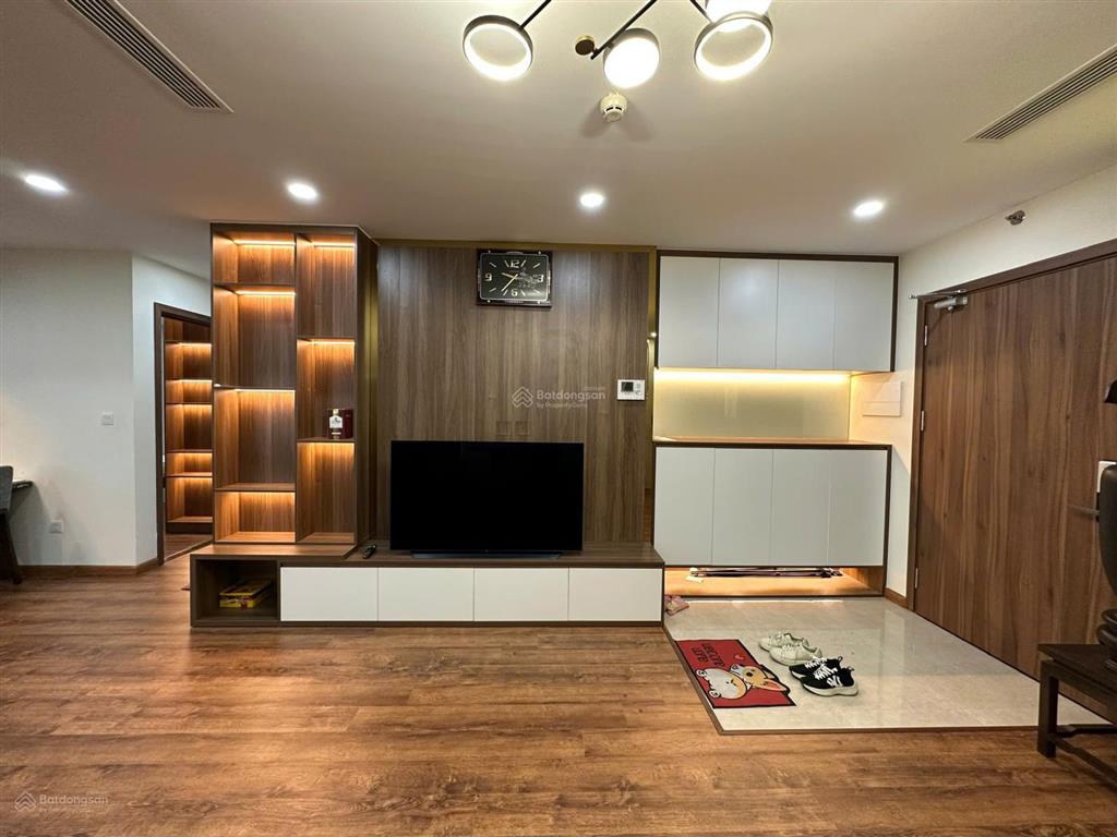 Siêu hot! cho thuê căn hộ tại golden park 2 ngủ 2wc đủ đồ giá 18tr.