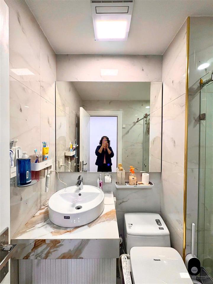 Hot! cho thuê căn hộ goldseason 47 nguyễn tuân. 60m2. 2pn full đồ 13.5tr/th (ảnh thật 100%)