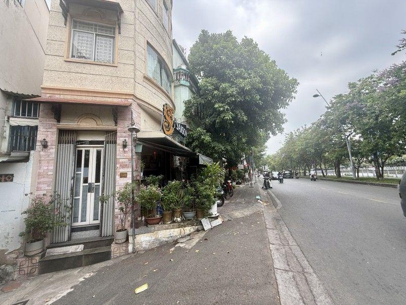 2 căn ra MT Trường Sa Phú Nhuận - Nhà đẹp 5 Tầng 8m x 8m 10PN chỉ 11 Tỷ TL