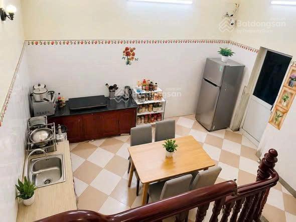 Chính chủ em bán căn nhà 90m2. phù hợp hộ gia đình. tặng toàn bộ nội thất
