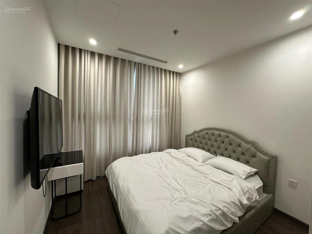 Cho thuê căn hộ chung cư vinhomes symphony việt hưng hà nội (long biên cũ).  0983 957 ***