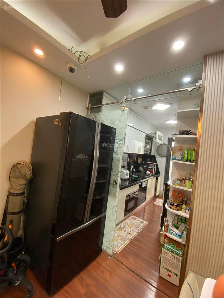 Bán căn hộ kdt việt hưng hà nội.  0983 957 ***