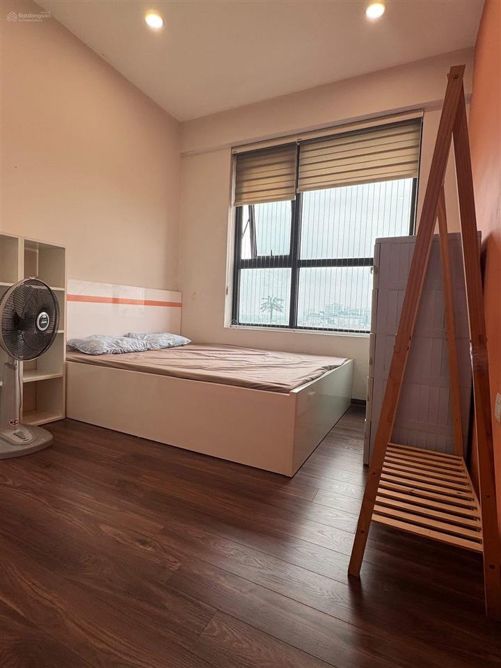 Cho thuê căn hộ cao cấp kdt việt hưng, 80m2, đủ đồ , 3pn.  0983 957 ***