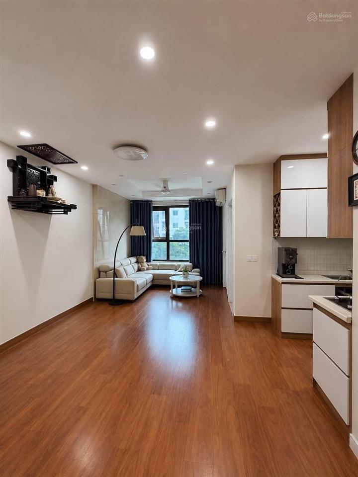 Cho thuê căn hộ 3 ngủ valencia garden việt hưng hà nội (gần trường marrie currie).  0983 957 ***