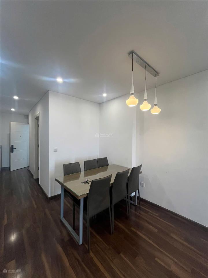 Cho thuê căn hộ 3 ngủ cao cấp ecocity việt hưng.  0983 957 ***