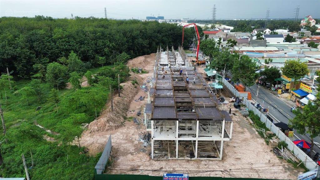 Bán nhà mặt phố 1 trệt 2 lầu ngay chợ hoà phú chỉ 3,6 tỷ dtsd 179m2 thuê lại 15 triệu/tháng
