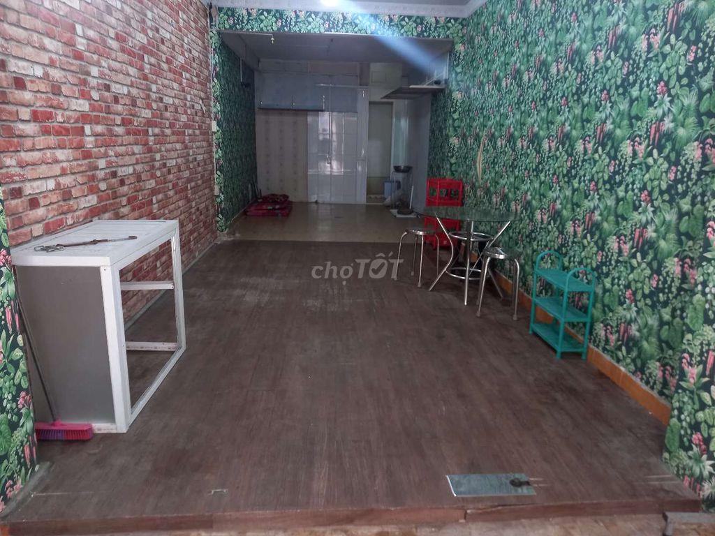 mặt tiền dân cư đông đúc