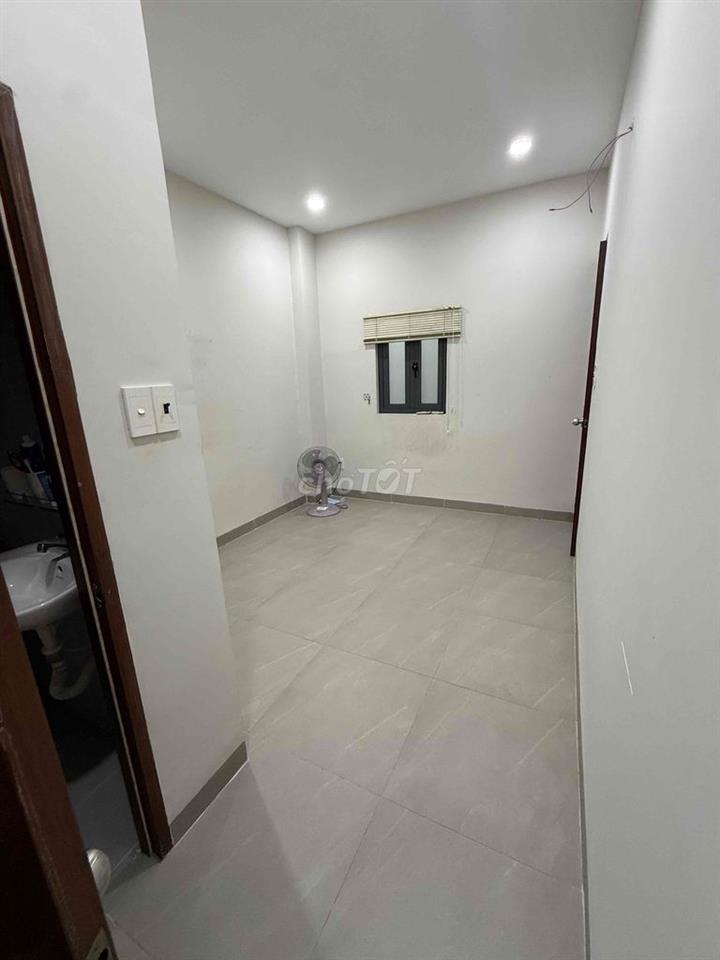 mình dư 1 phòng ở lầu 2 cho nữ thuê