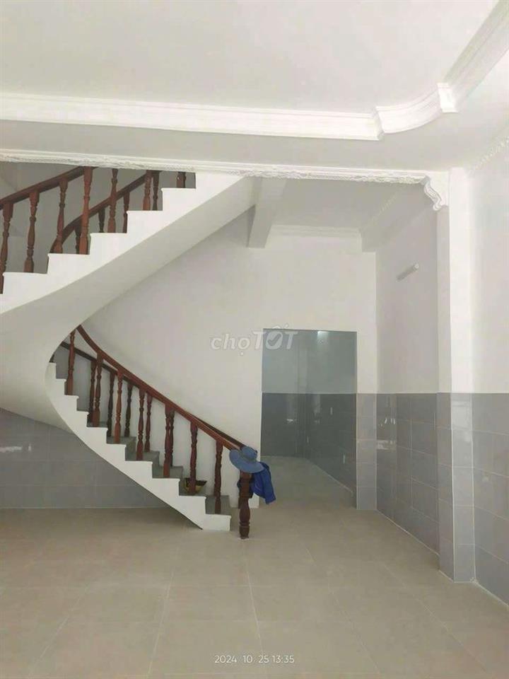 cần cho thuê nhà rộng