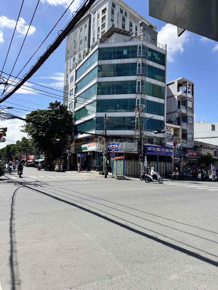 Mặt bằng  50m2 ngay ngã tư Thanh Đa