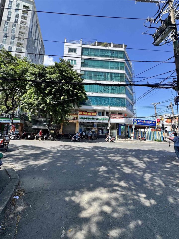 Mặt bằng  50m2 ngay ngã tư Thanh Đa