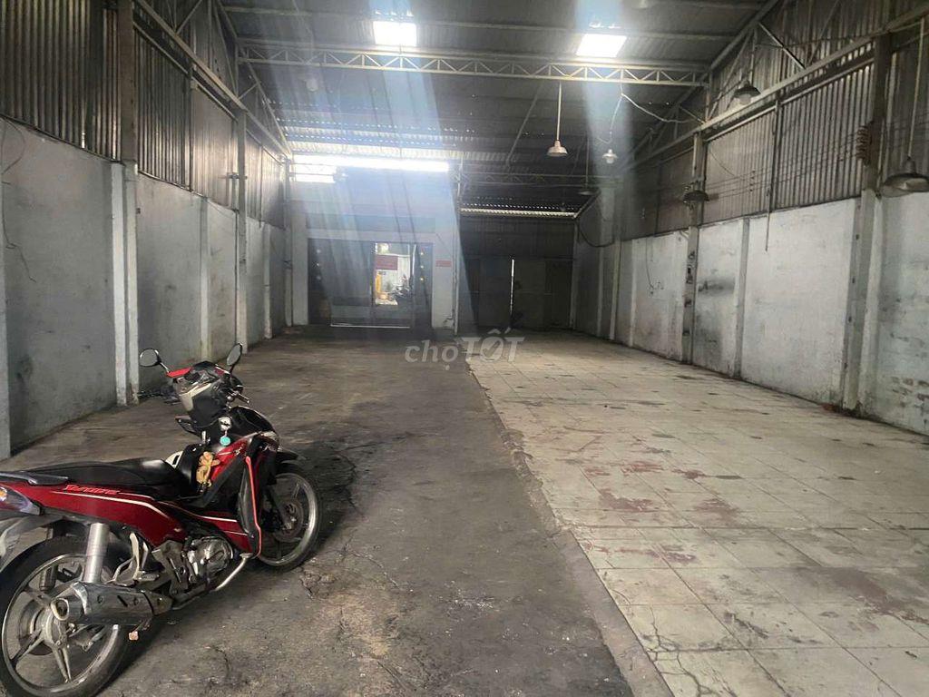 Kho xưởng 9*36 mặt tiền đường lớn tiện sản xuất kinh doanh 