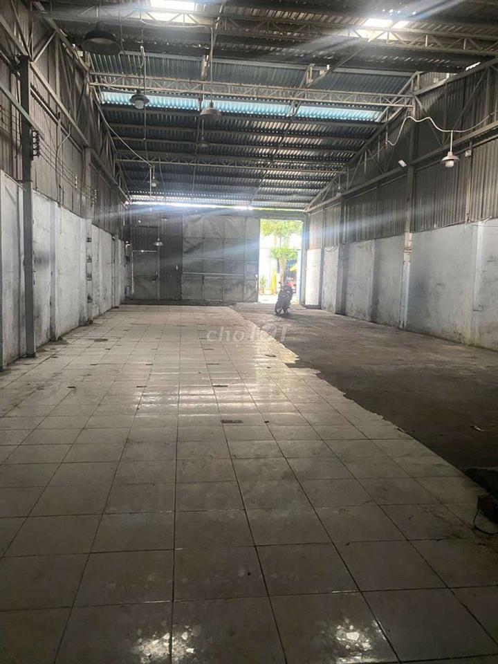Kho xưởng 9*36 mặt tiền đường lớn tiện sản xuất kinh doanh 