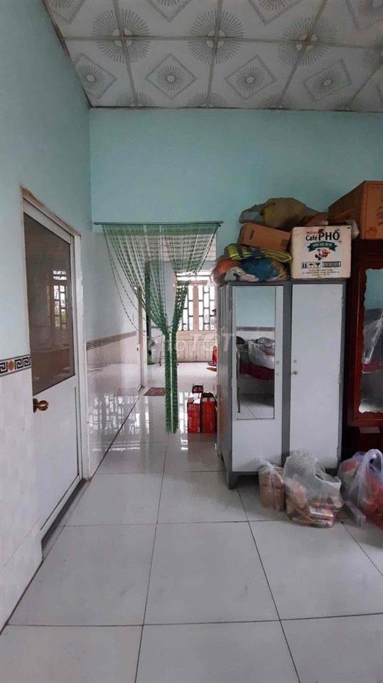 vị trí vàng ngay vòng xoay an lạc 位置优越，带储物空间的房子