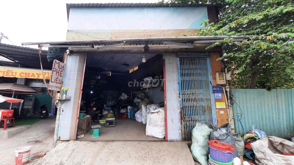 vị trí vàng ngay vòng xoay an lạc 位置优越，带储物空间的房子