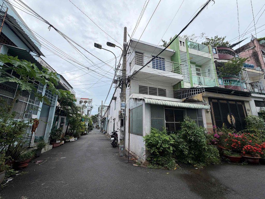 nhà góc 2 MT 街角房屋，有两个临街面