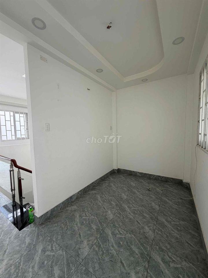 Nhà liền kề khu an ninh 位于安全社区的联排别墅
