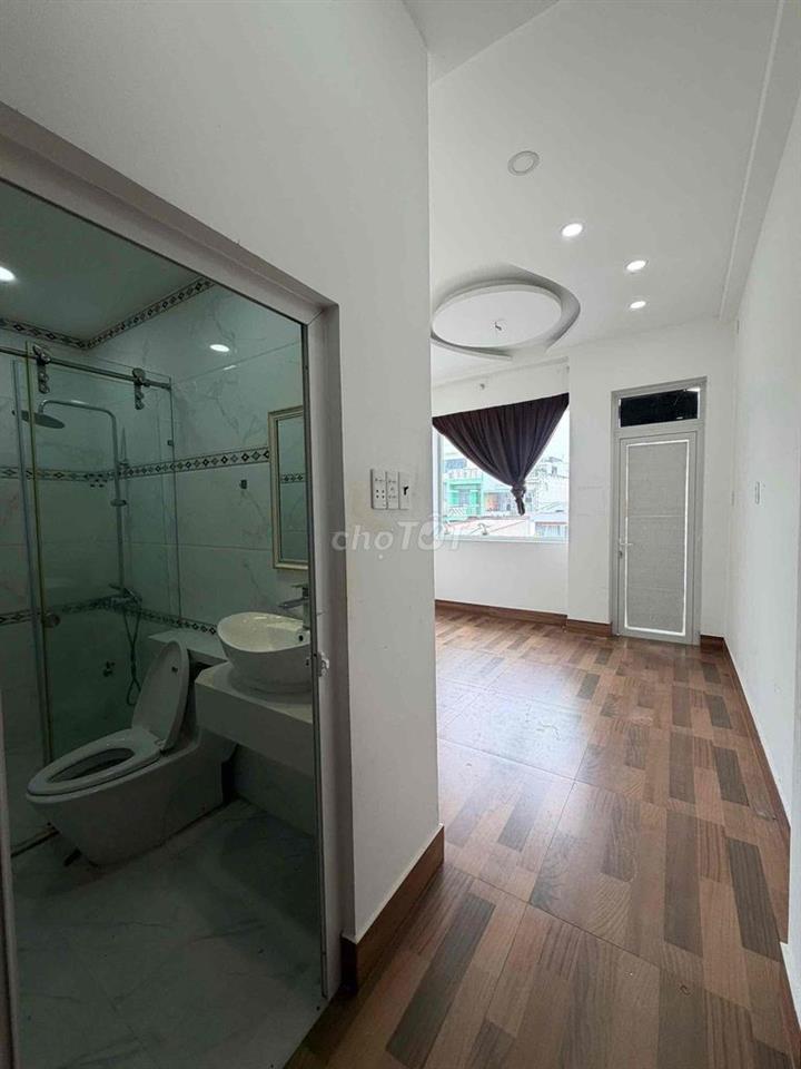 Nhà liền kề khu an ninh 位于安全社区的联排别墅