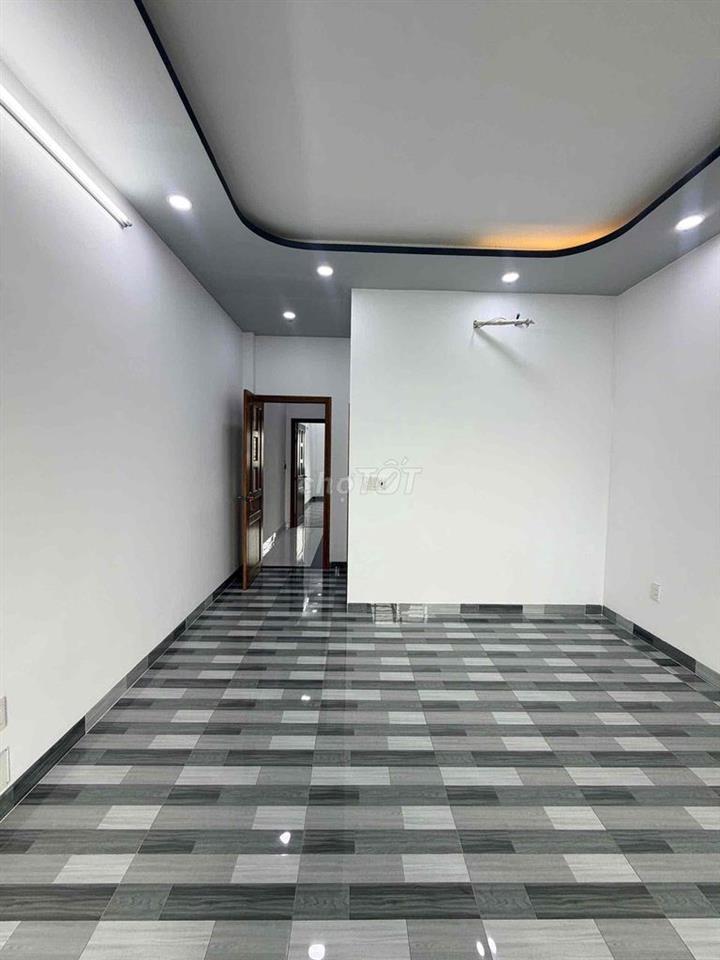 NHÀ 2 MẶT TIỀN TRƯỚC SAU