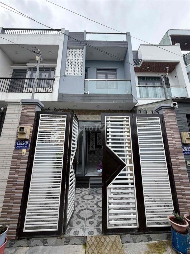 NHÀ 2 MẶT TIỀN TRƯỚC SAU
