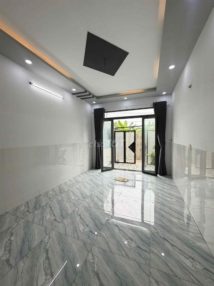 NHÀ 2 MẶT TIỀN TRƯỚC SAU
