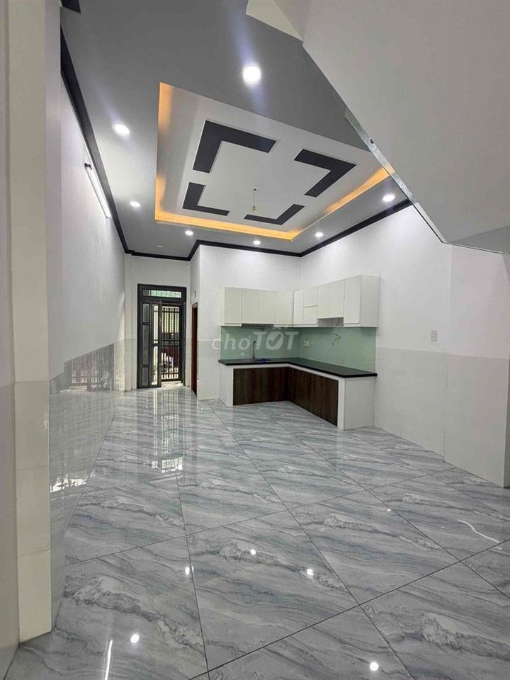 NHÀ 2 MẶT TIỀN TRƯỚC SAU