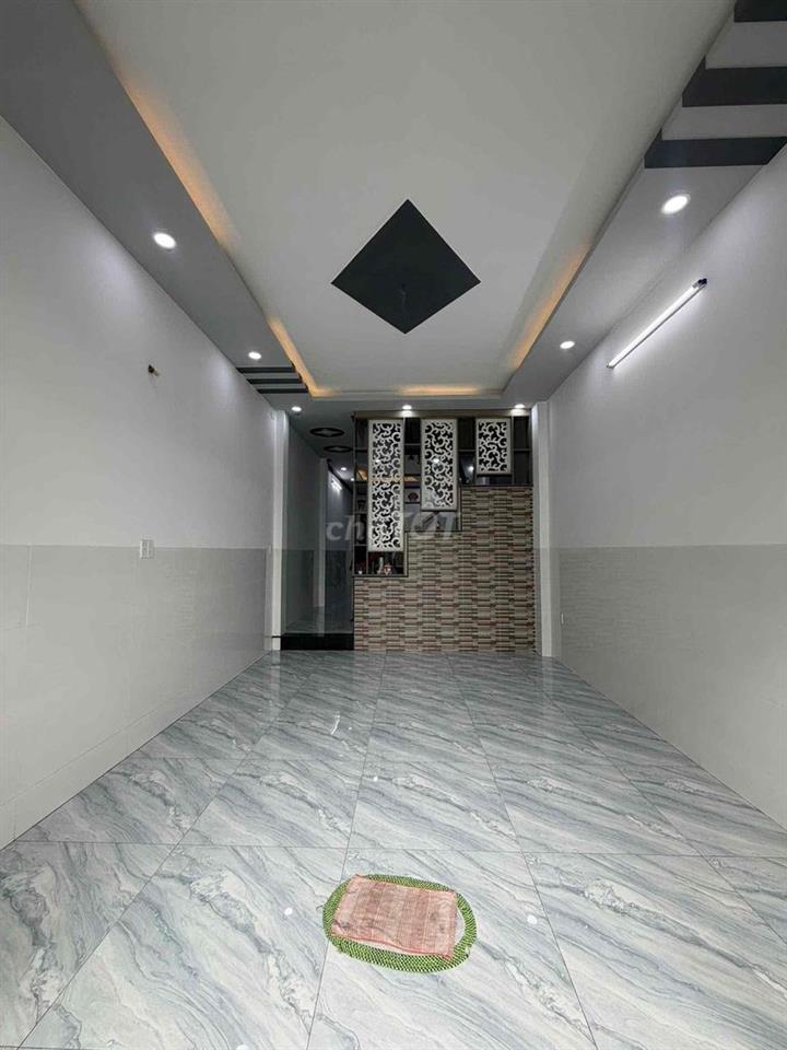 NHÀ 2 MẶT TIỀN TRƯỚC SAU