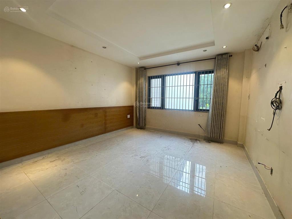 Bán nhà mặt tiền đường lê trung nghĩa khu k300, diện tích 4x17m trệt lửng 3 lầu sân thượng