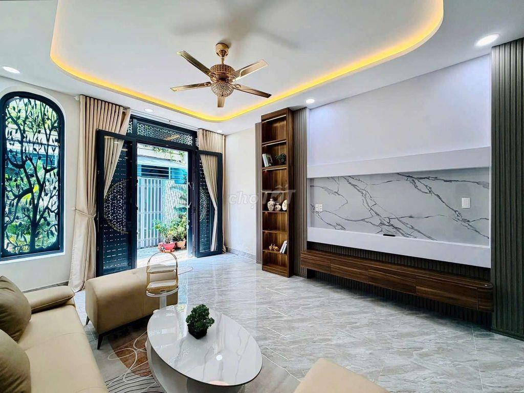 Nhà mới sát hẻm xe hơi vài bước chân phù hợp đại gia đình 8 10 người