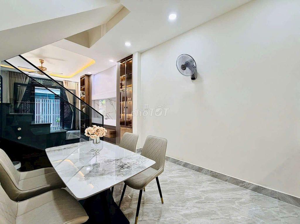 Nhà mới sát hẻm xe hơi vài bước chân phù hợp đại gia đình 8 10 người